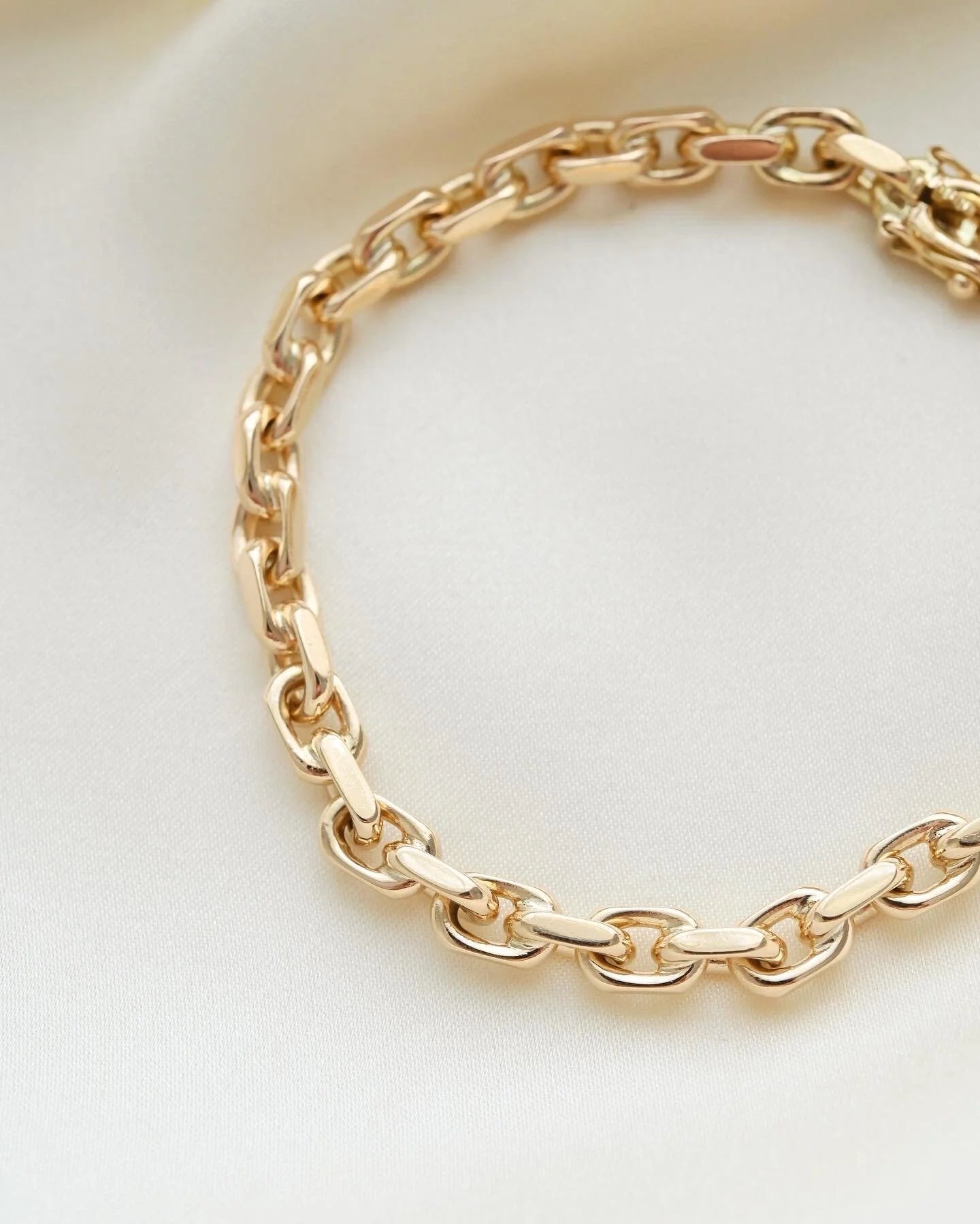 Perfect Danish Anchor Link Bracelet Vintage 14K Gold 1970