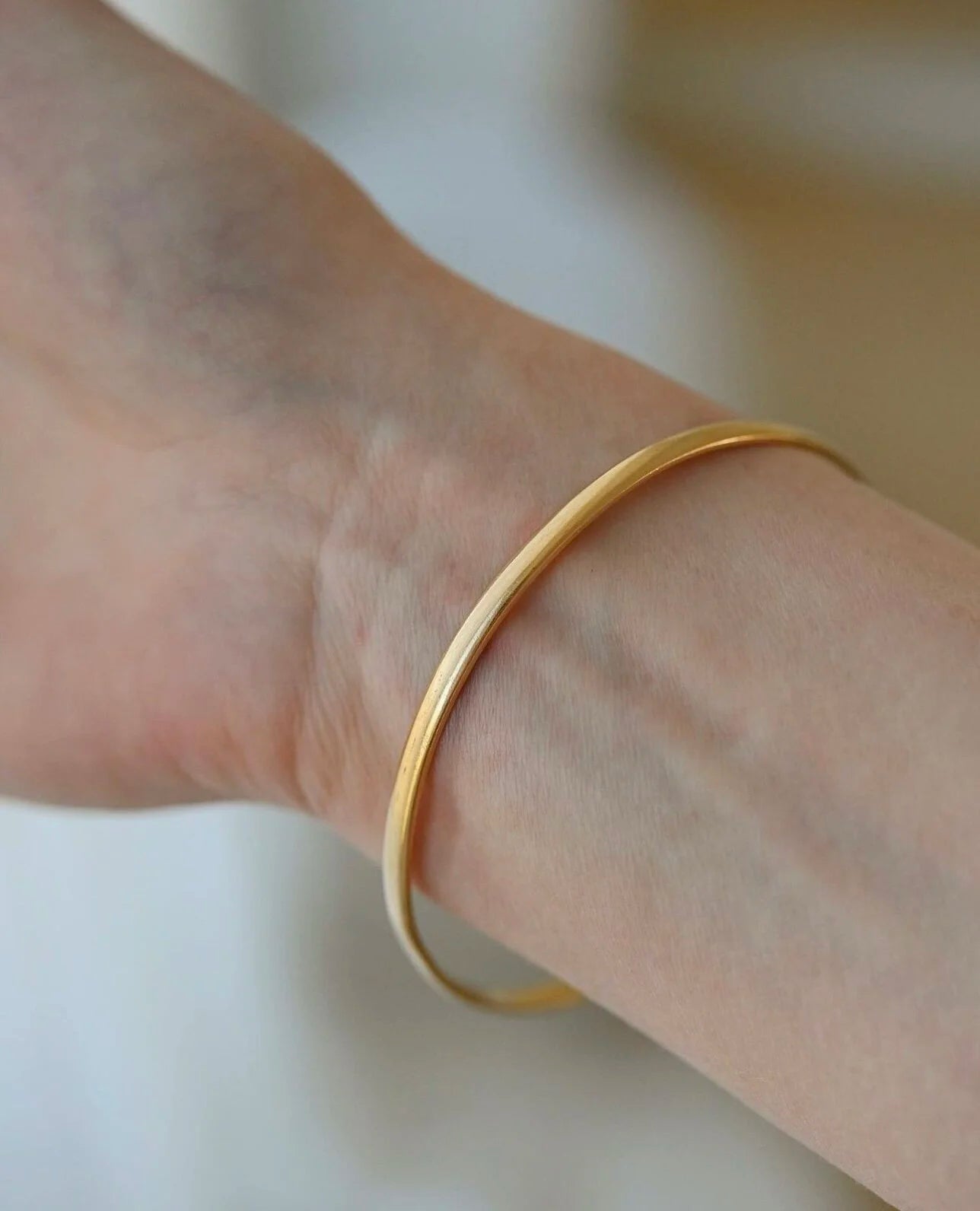 Most Asked About Vintage Styles 14-18K Gold Bracelets Mid Century