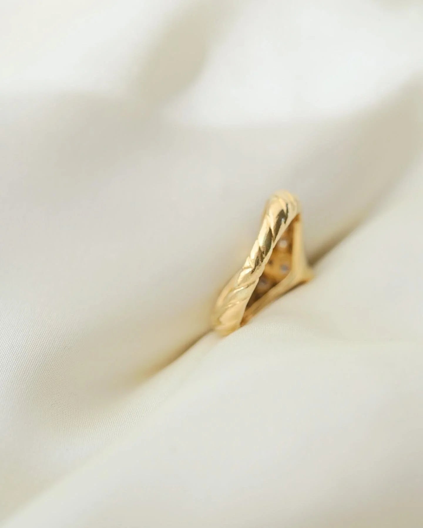 From Personal Collection 0.95 Carats 6.5 Grams Diamond Chevron Ring 18K Gold