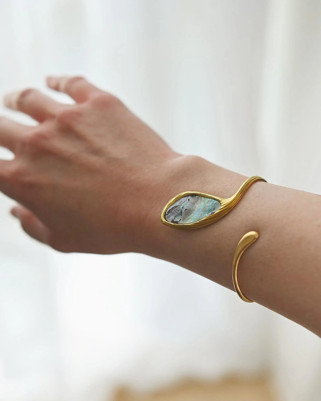 Extraordinary Stunning Natural Opal Bracelet 1970s
