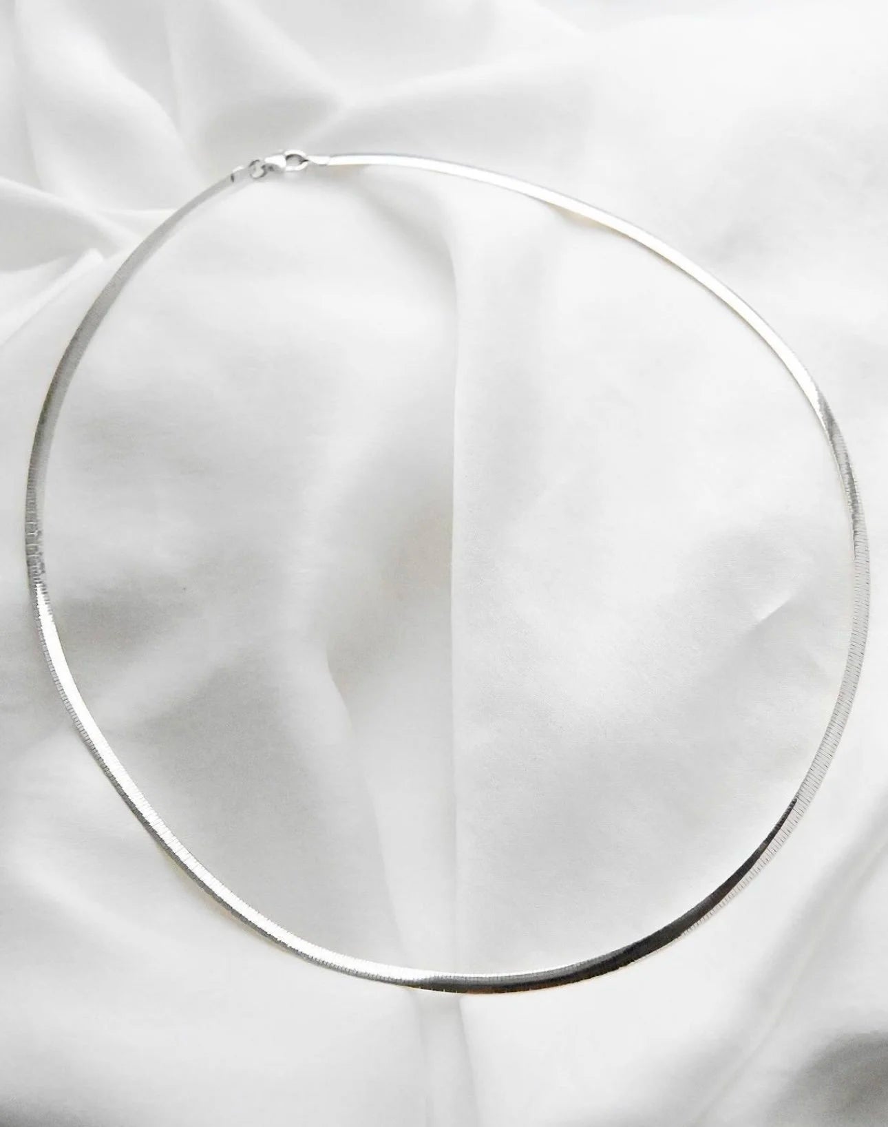 Beautiful Two Sided Herringbone Necklace 14K Gold