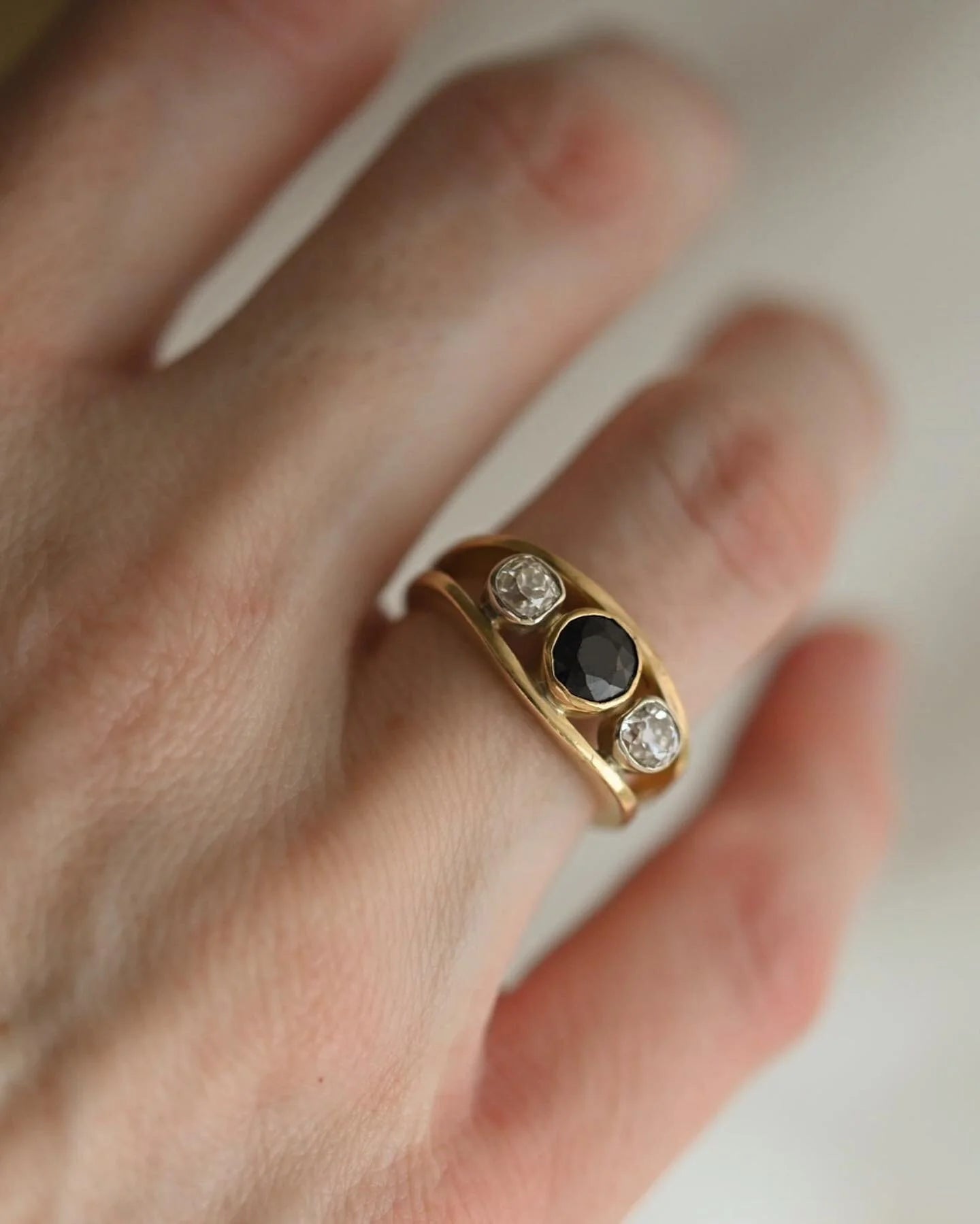 Sublime Special Antique Ring w Old Cut Diamonds and Sapphire 18K Gold 1920s