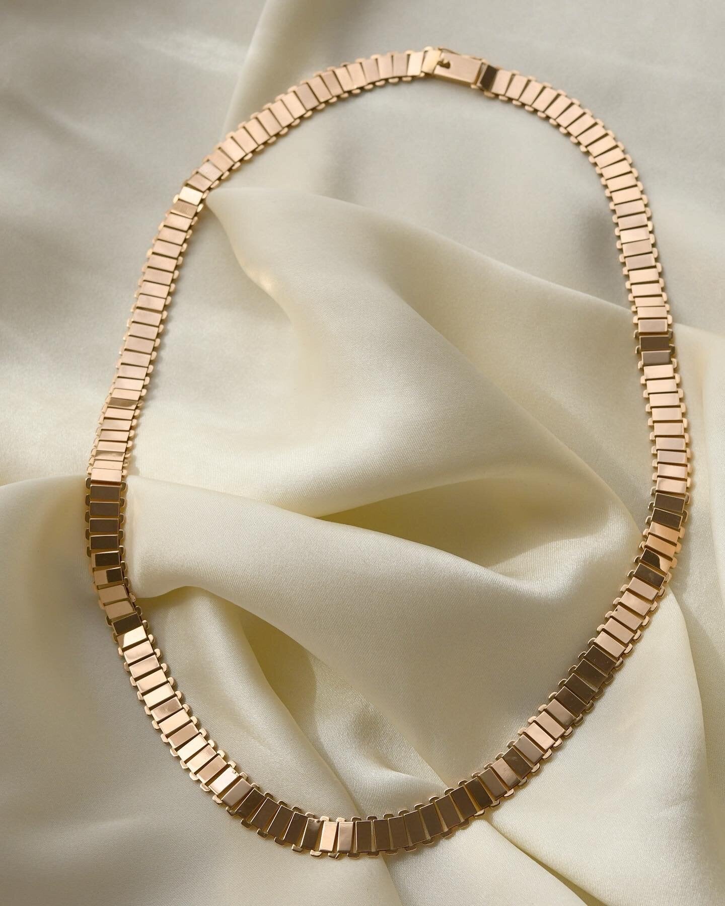 Rare Italian Vintage Necklace in 18K Rose Gold 1970s