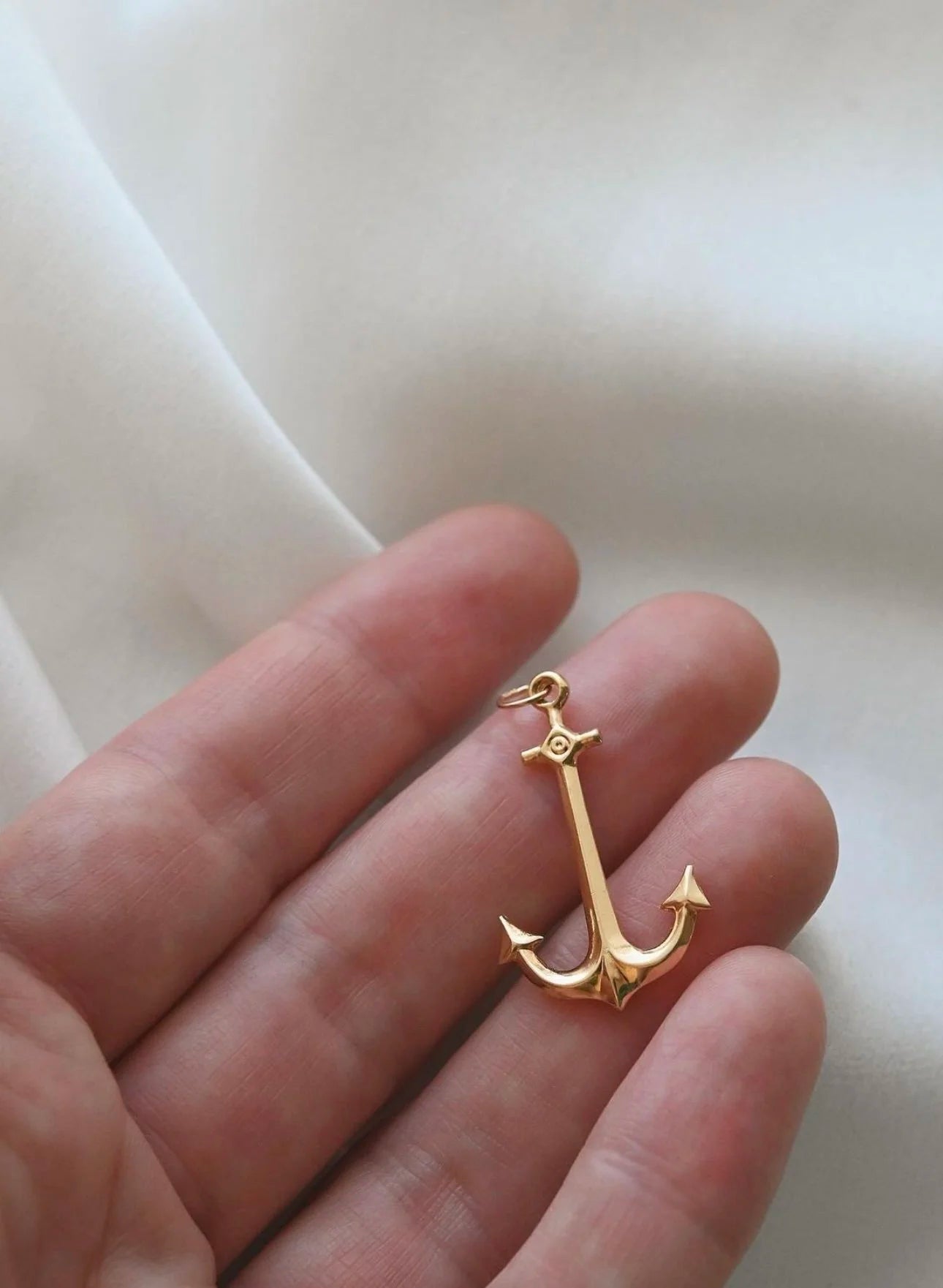 The Best Vibtage Anchor Pendant 18K Gold