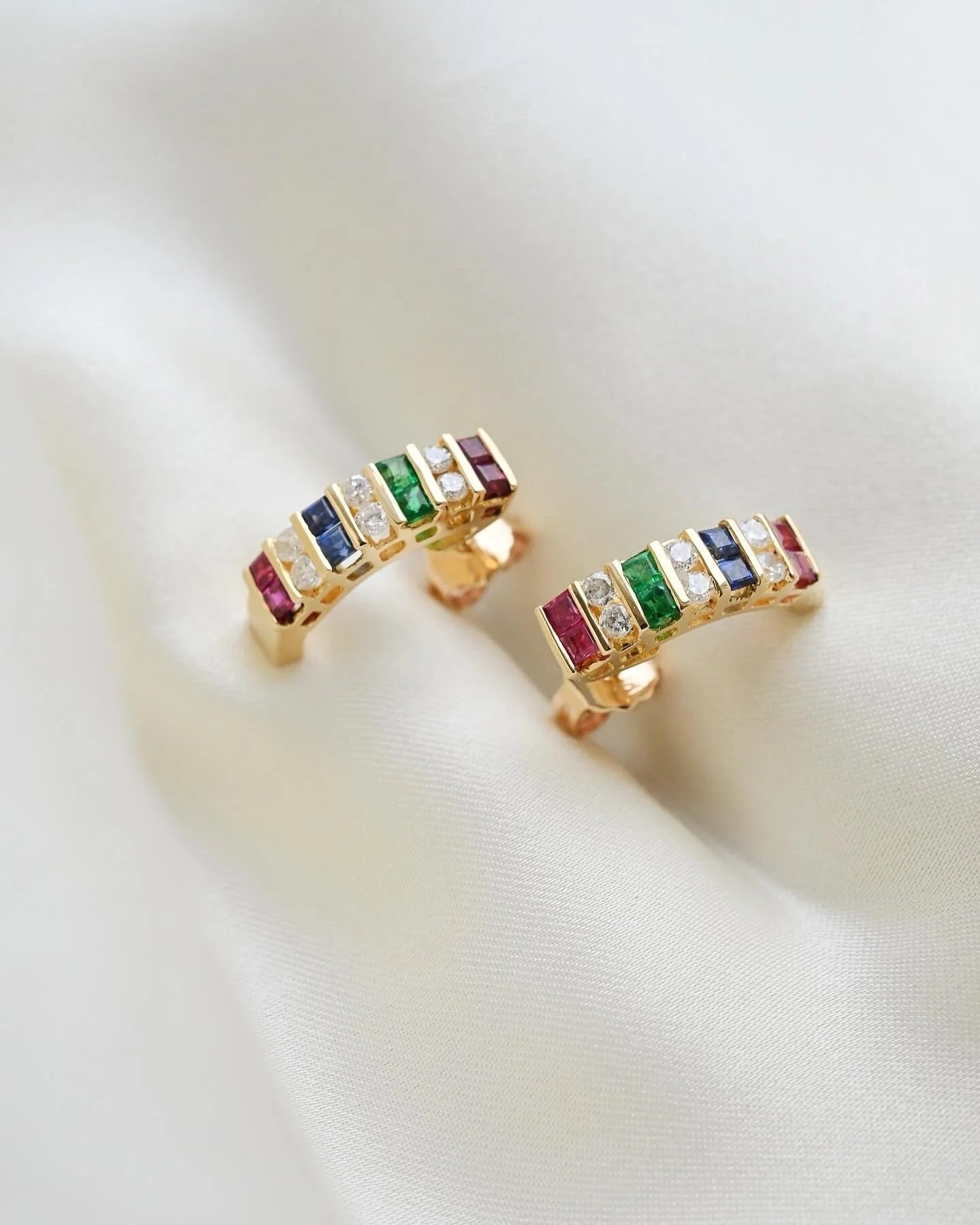 Stunning Half Hoop Studs w Natural Emerald Diamond Sapphire Ruby in 18K Gold 1980s