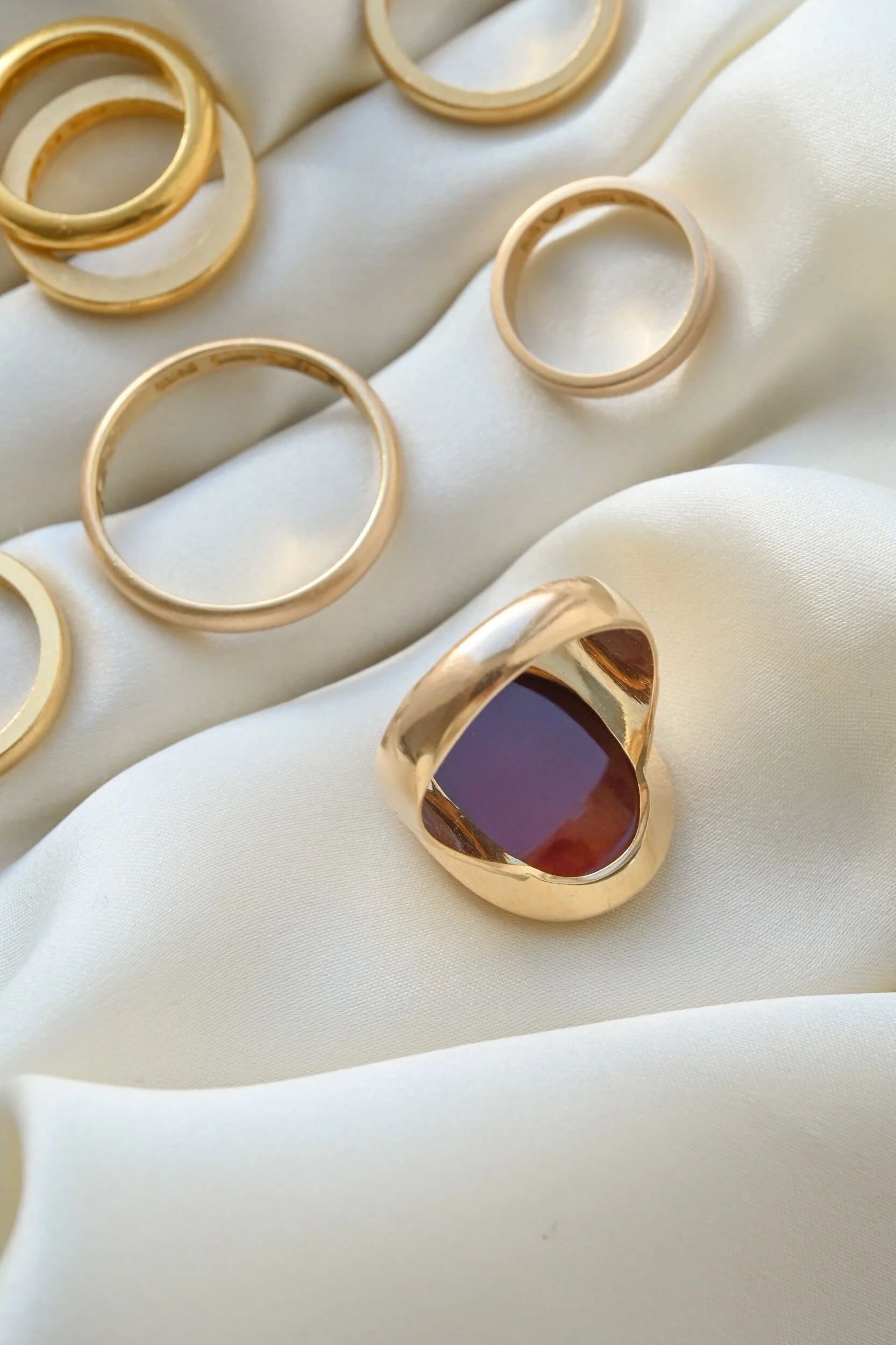 Antique Edwardian Signet Ring Red Agate 18K Gold Sweden 1908