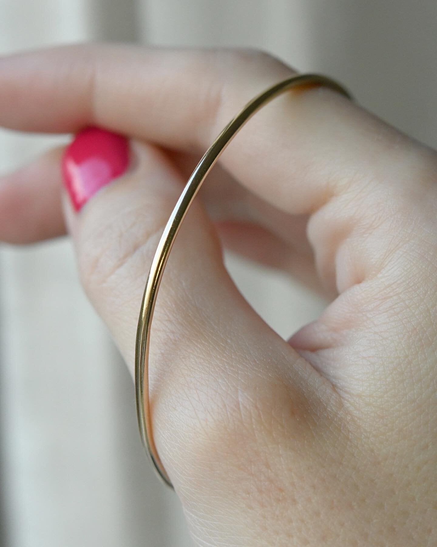 Timeless Solid Vintage Bangle 14K Gold