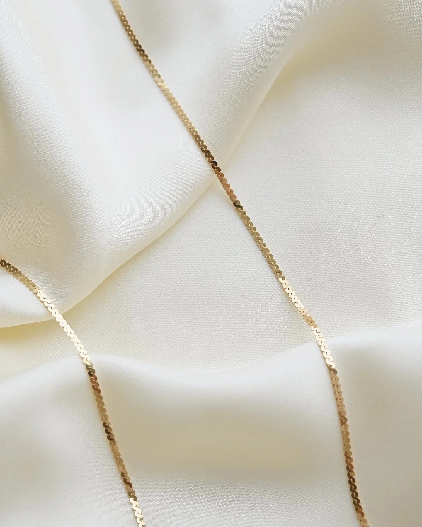 The Best Long Vintage Baby Virola Link Chain 18K Gold