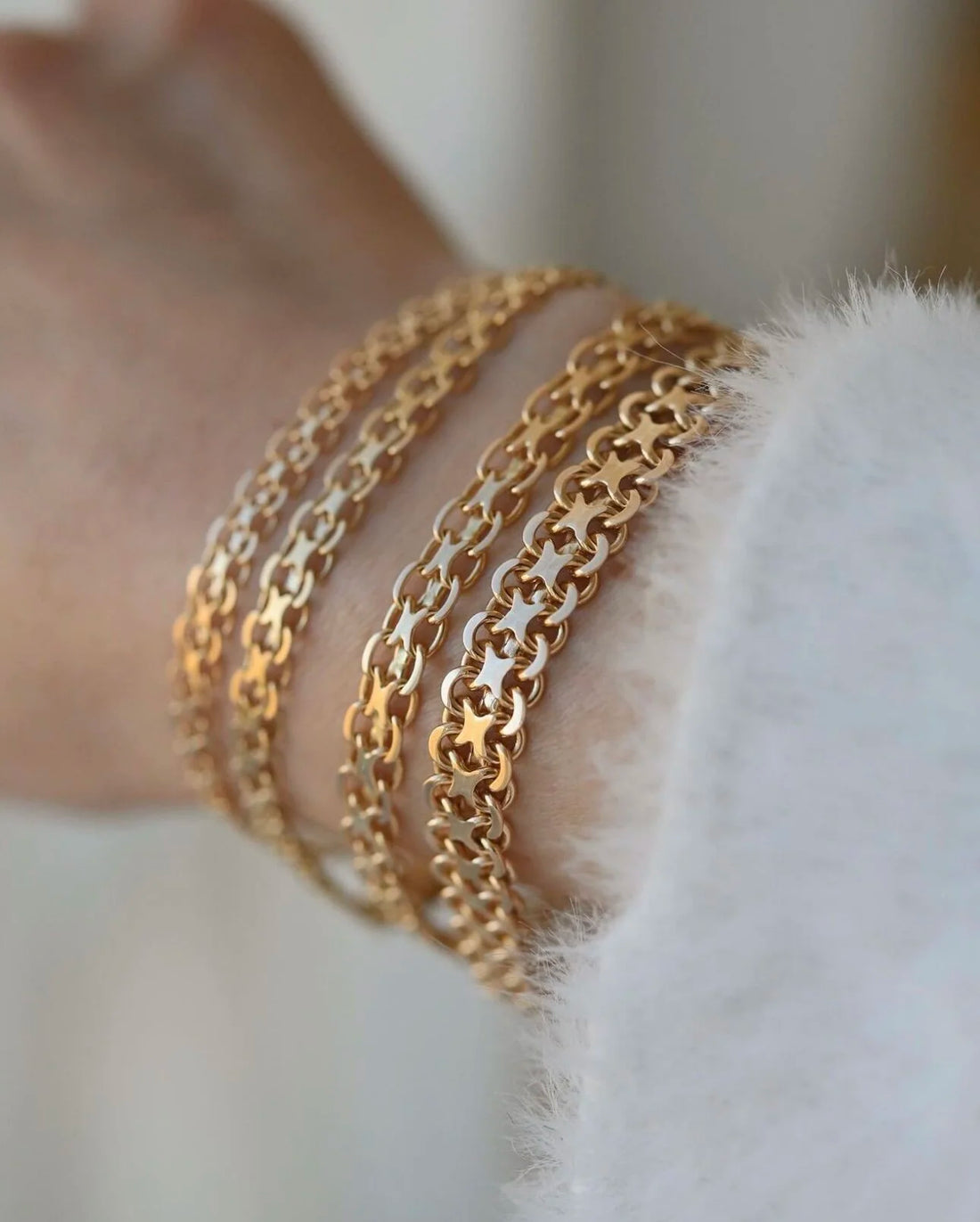 Amazing Rare Mid Century Swedish Single Row Star Link Bracelets 18K Gold