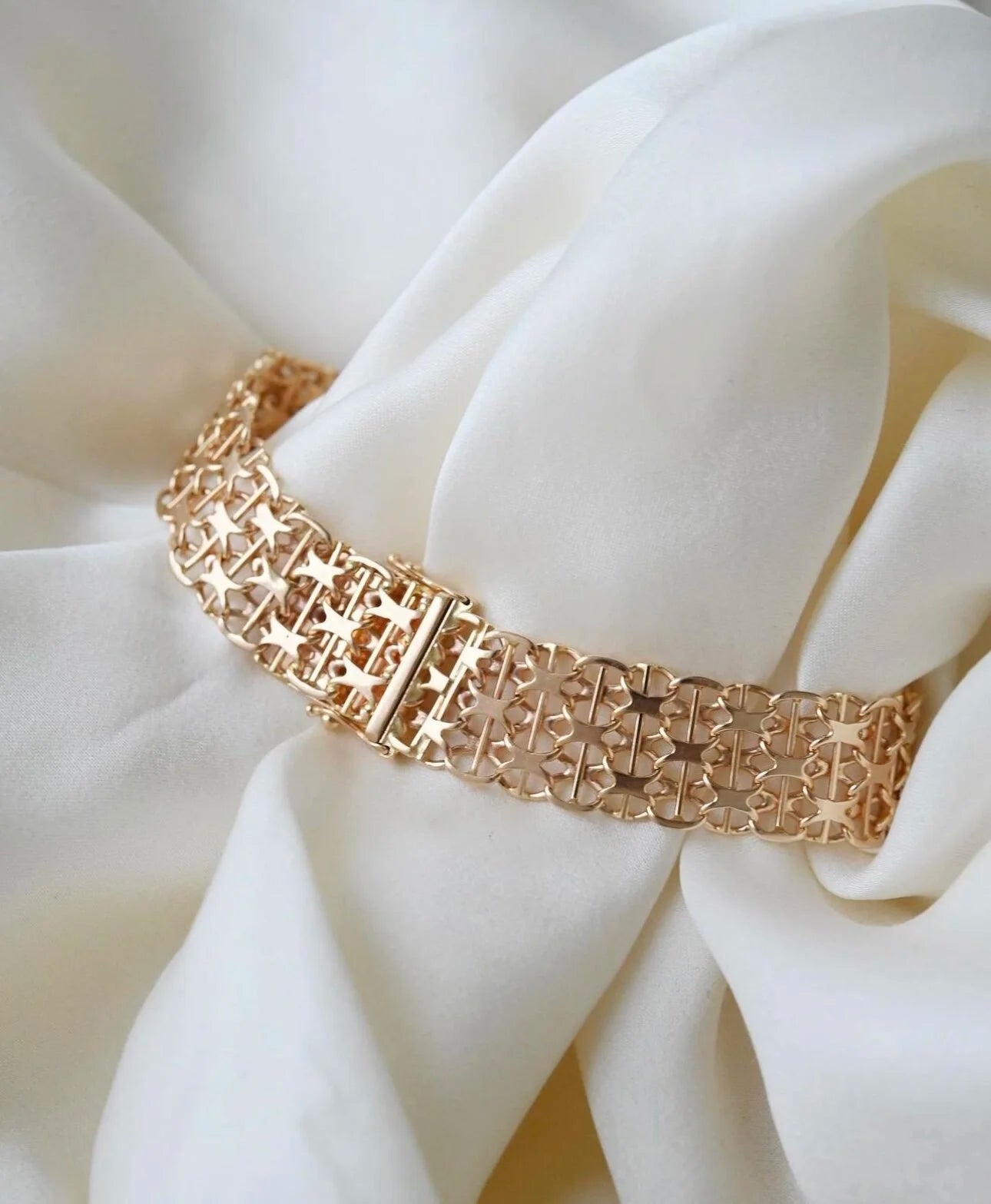 Perfect Vintage Star Pattern Link Bracelet 18K Gold