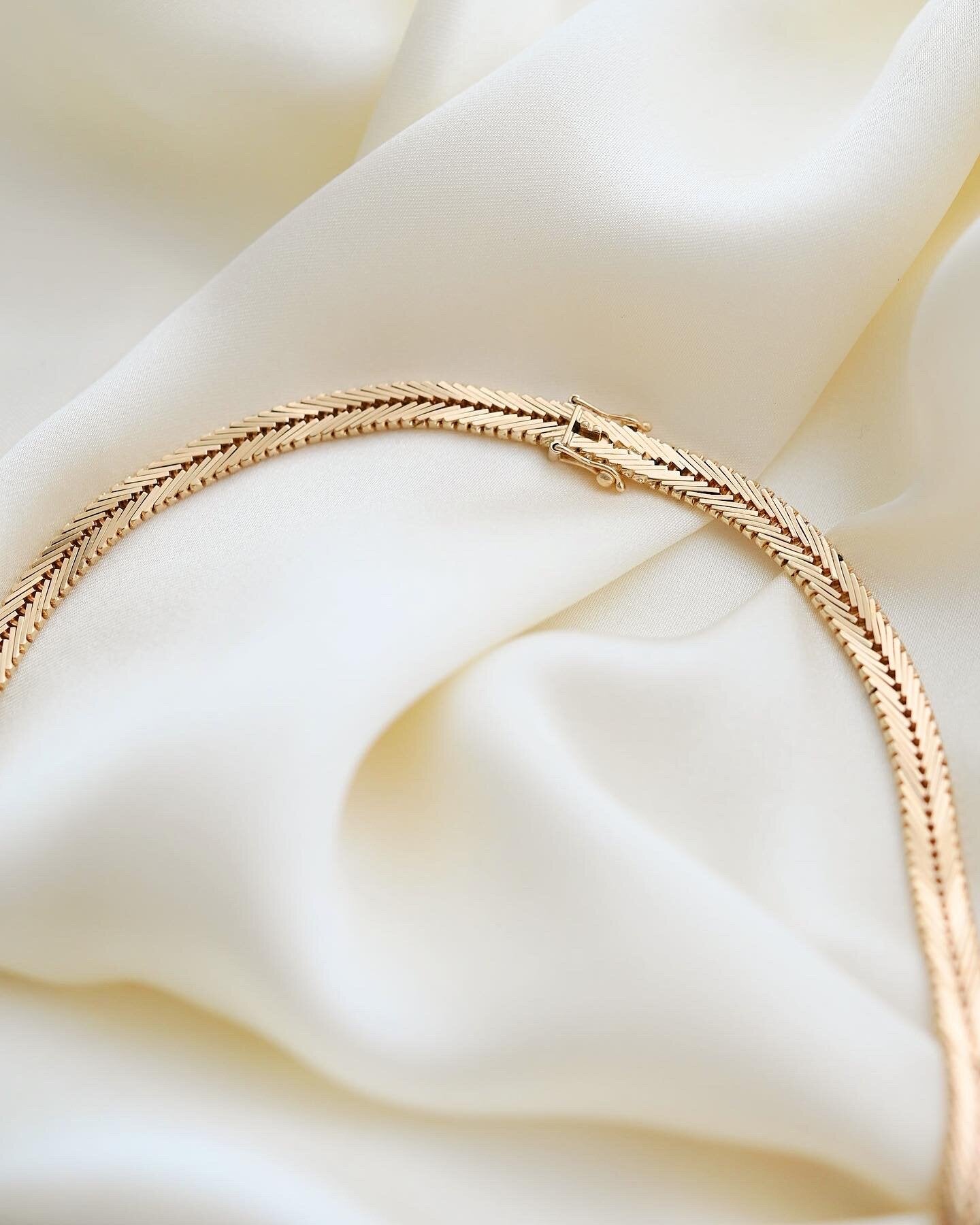 The Sexiest Sublime Danish Vintage 14K Gold Geneva Variation Link Necklace