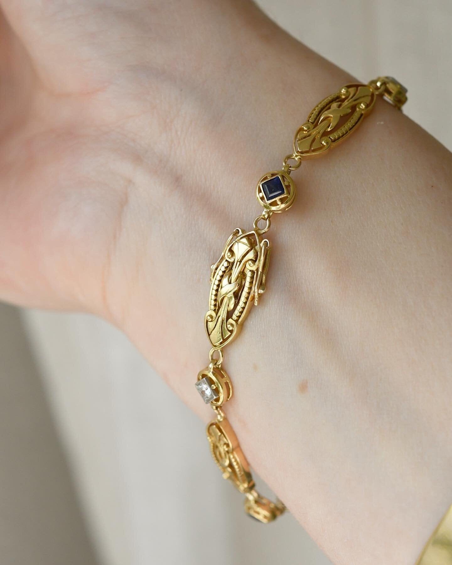 Sublime French Art Deco Sapphire Diamond Bracelet 18K Gold