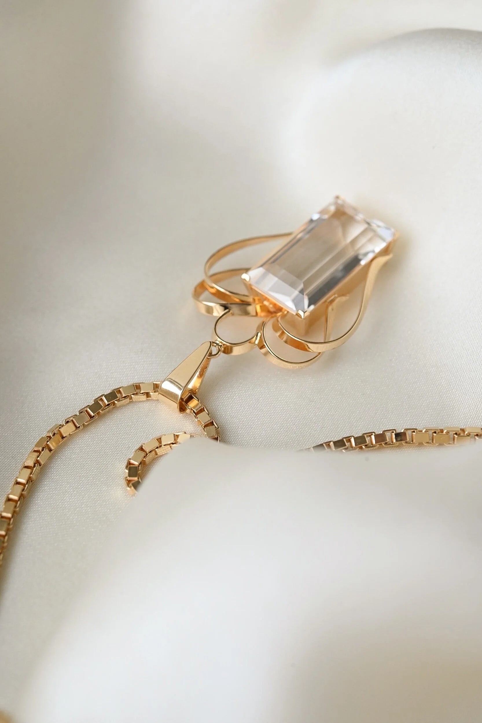 Beautiful Swedish Mid Century Pendant 18K Gold 1949
