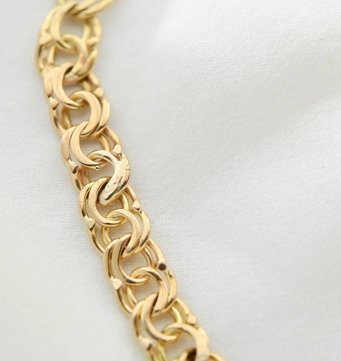 Magical Zodiac Charm Bismarck Bracelet 18K Gold 1944