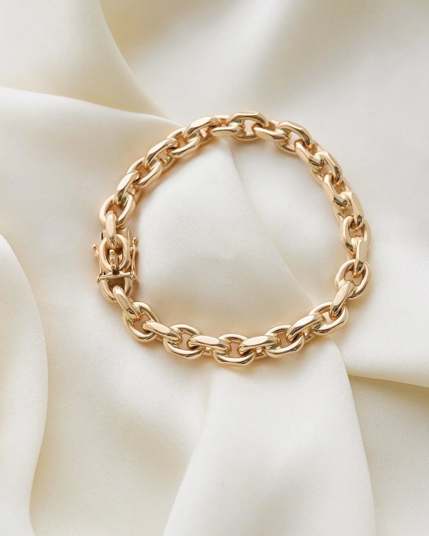 6.75 Inches Danish 58 Grams Vintage Anchor Link Chain 14K Gold