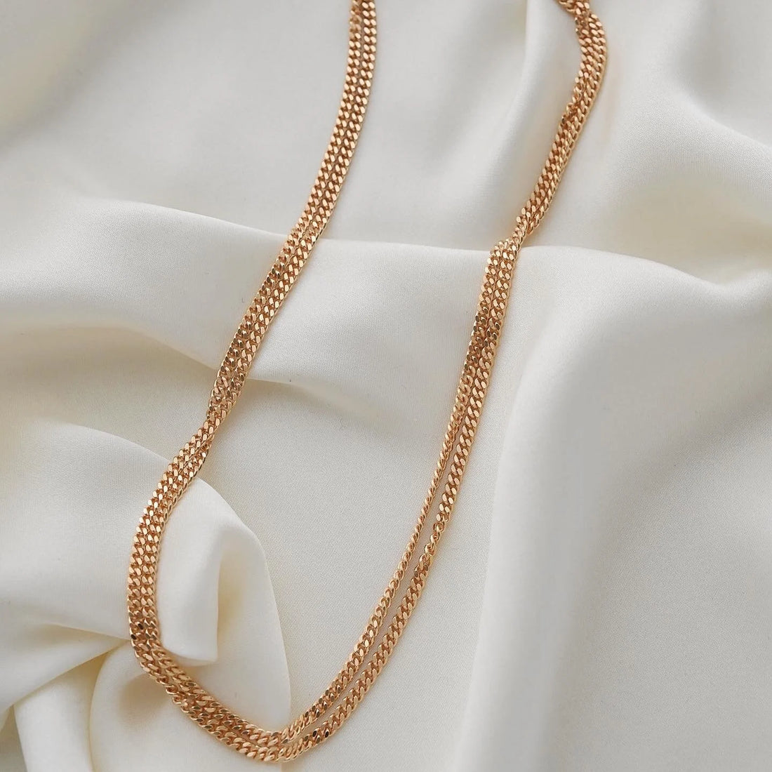 Amazing 32 Inches Looooong Italian Dog Clip Curb Link Necklace 18K Gold