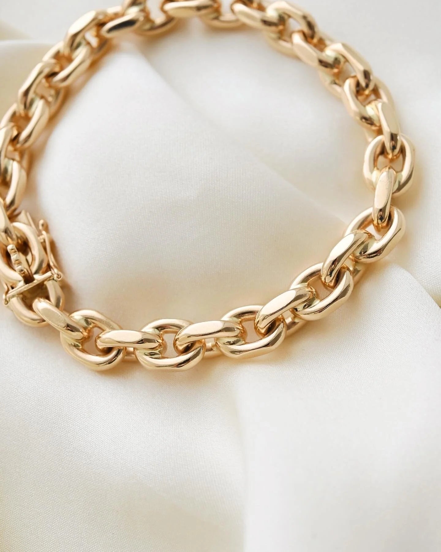 6.75 Inches Danish 58 Grams Vintage Anchor Link Chain 14K Gold