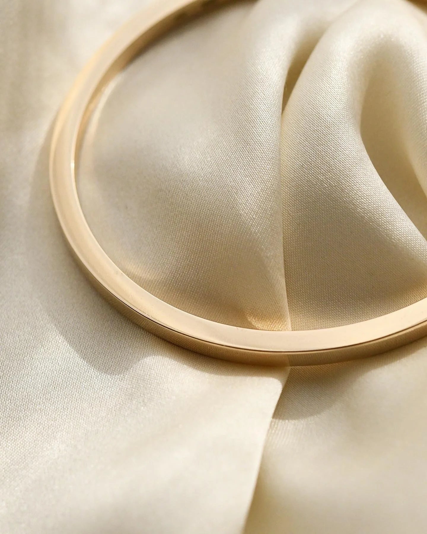 Wonderful HEAVY Bangle 14K Gold