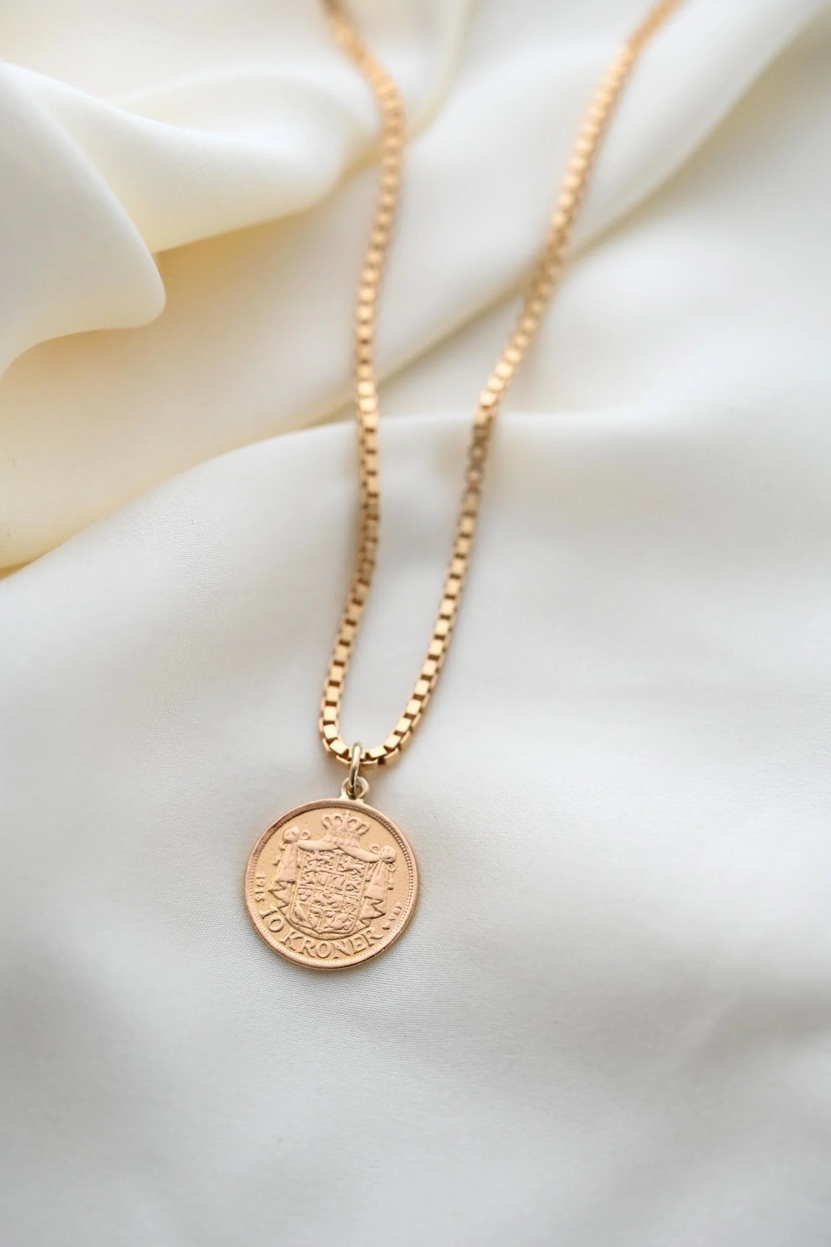 Antique Watch Chain Bracelet w Danish Coin 18-22K Gold 1913