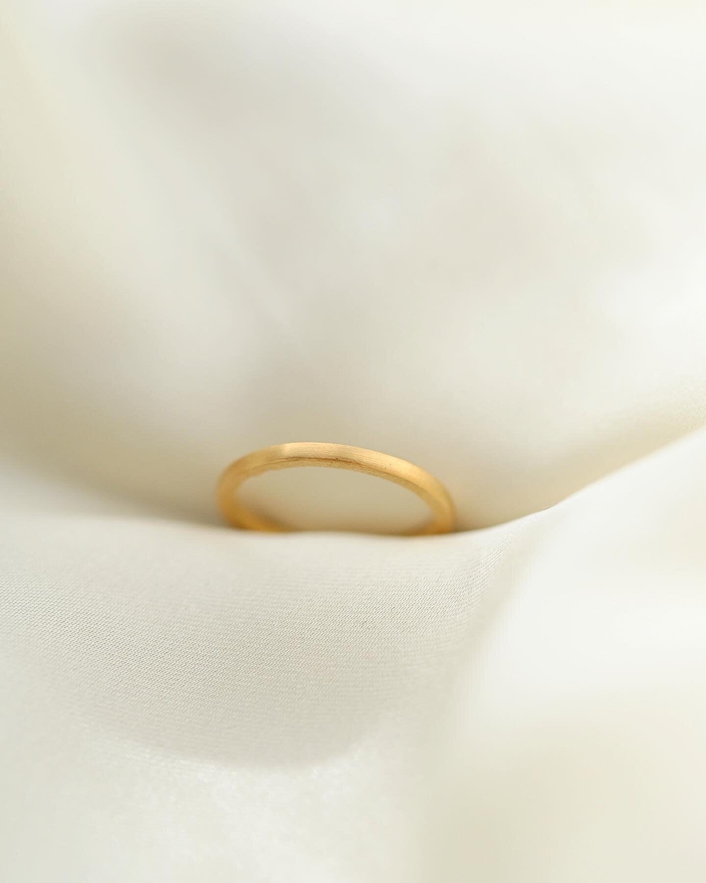 Antique Timeless Wedding Band 23K Gold 1941