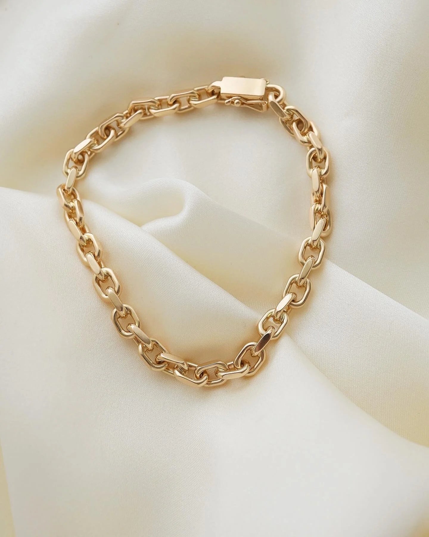Perfect Danish Mid Century Vintage Bracelet 14K Gold 1970