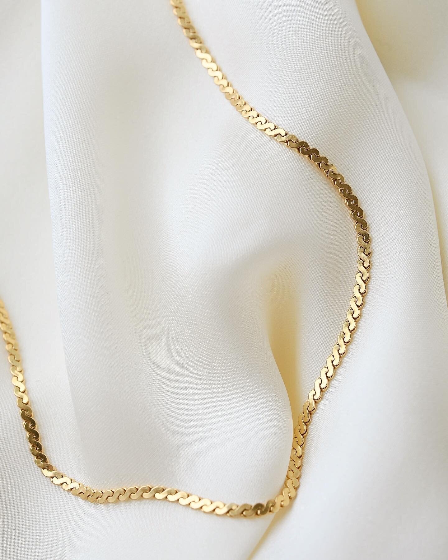 Gorgeous Looong Waves Link Necklace 18K Gold