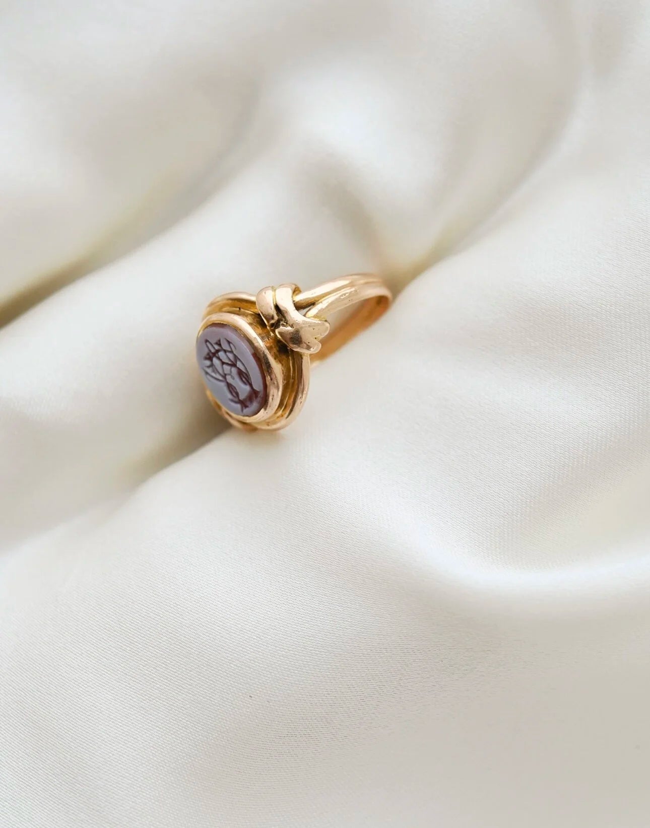 Super Cool Antique Signet Agate Ring 18K Gold 1890s