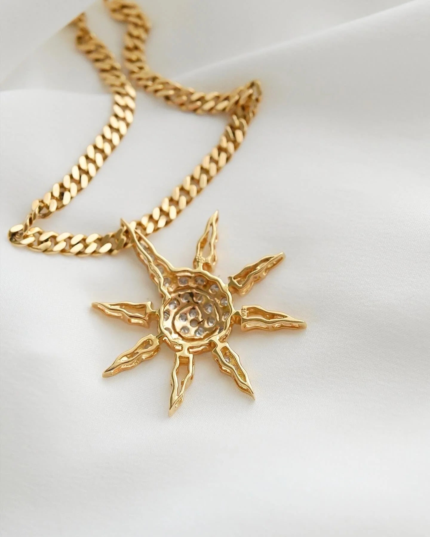 Stunning Diamond Sun Pendant 18K Gold