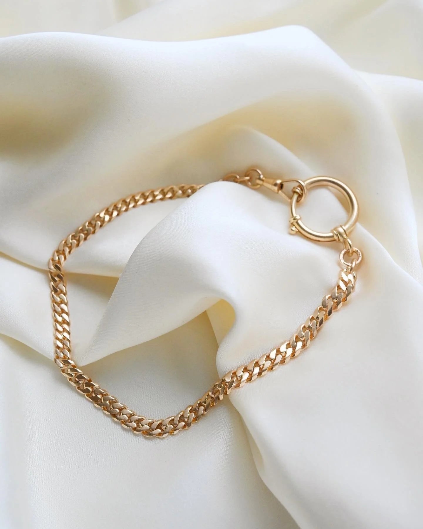 Stunning Watch Chain 10 Inches 18K Gold 1943