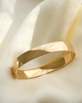 6.7 Inches Polished Vintage Bangle 18K Gold 1970s