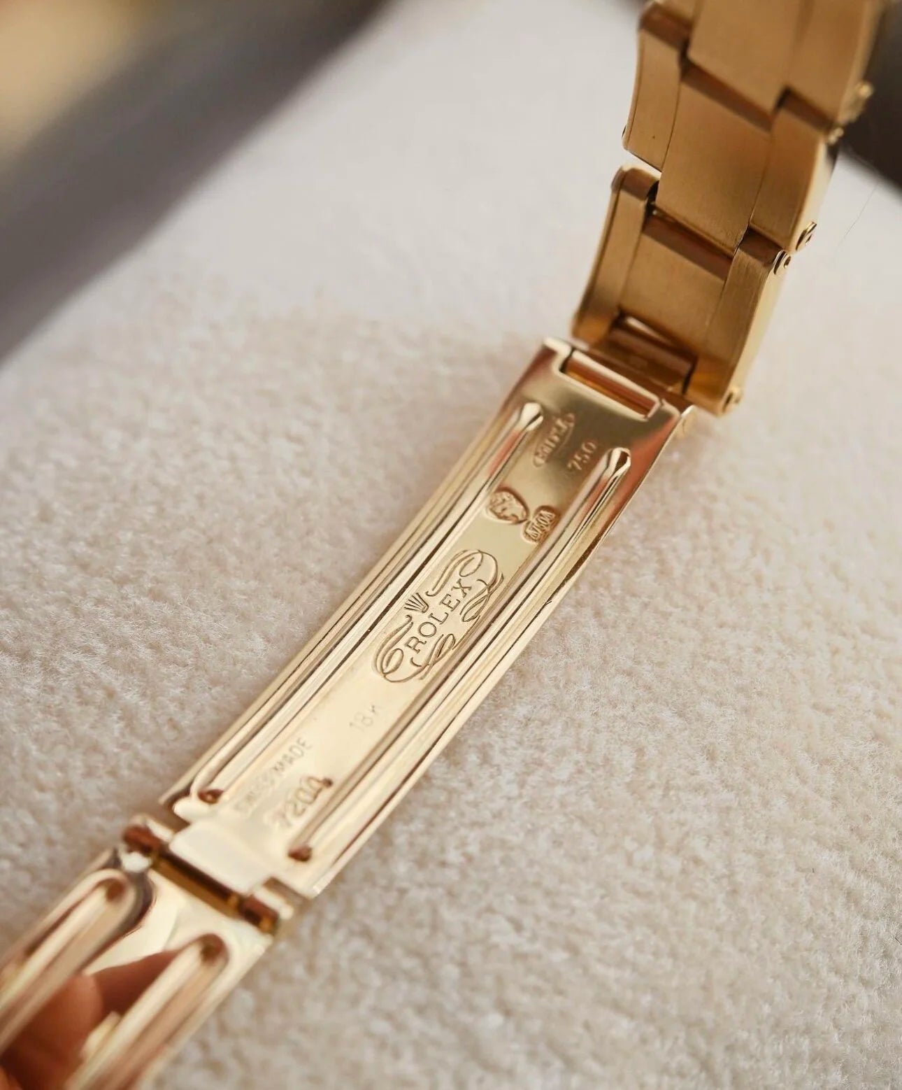 Rolex Oyster Perpetual Datejust Ladies Mint Condition Full Set Box and Papers 18K Gold 1978