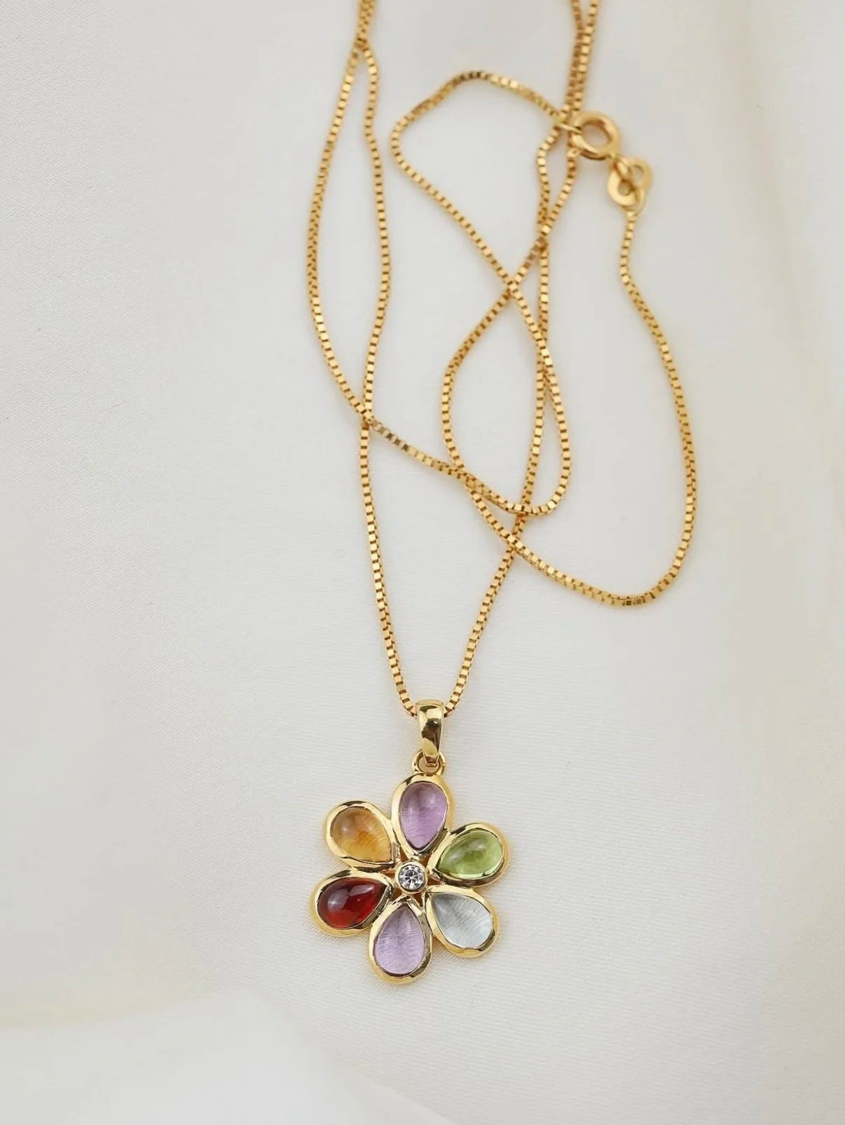 Sunshine Flower Pendant on Chain Italian Vintage 18K Gold