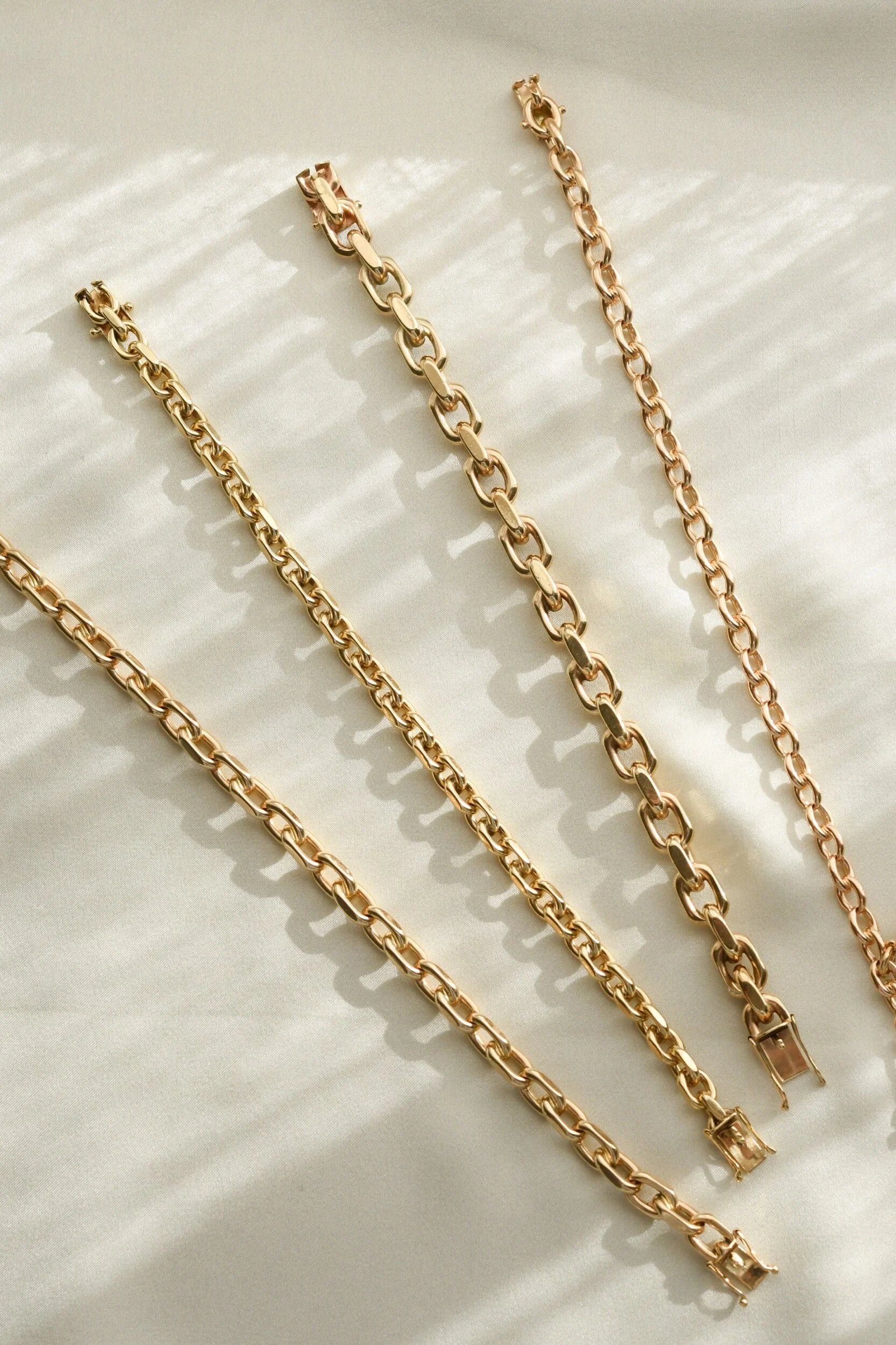 Sublime Heavy Sizeable Danish Anchor Link Bracelet 14K Gold