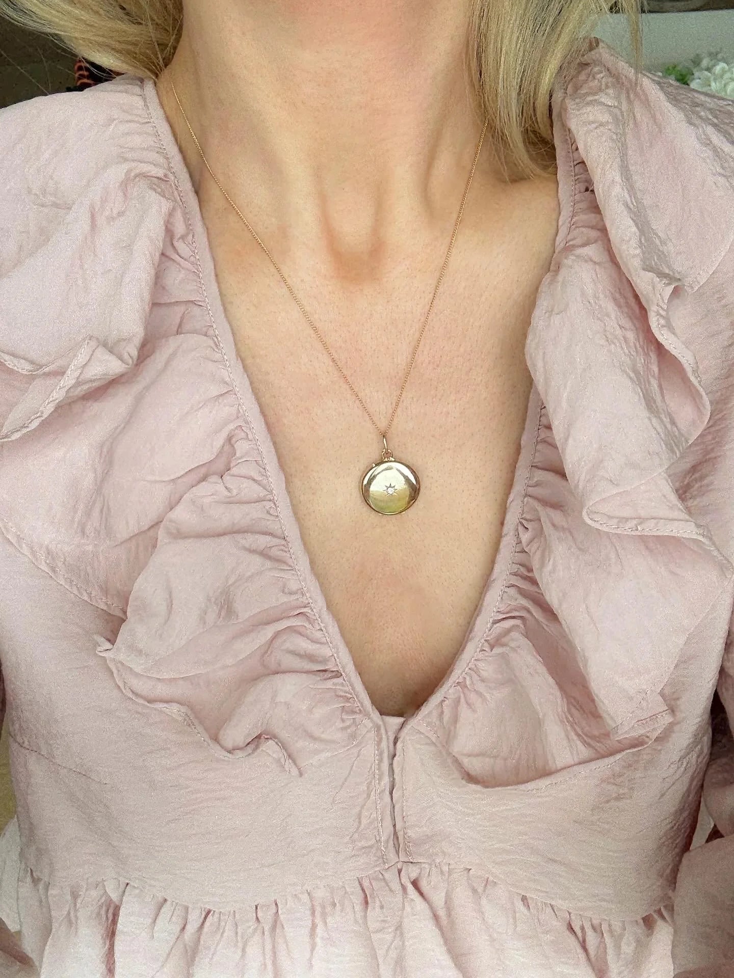 Antique Locket w Diamond 14K Gold Sweden 1930 Comes w Chain