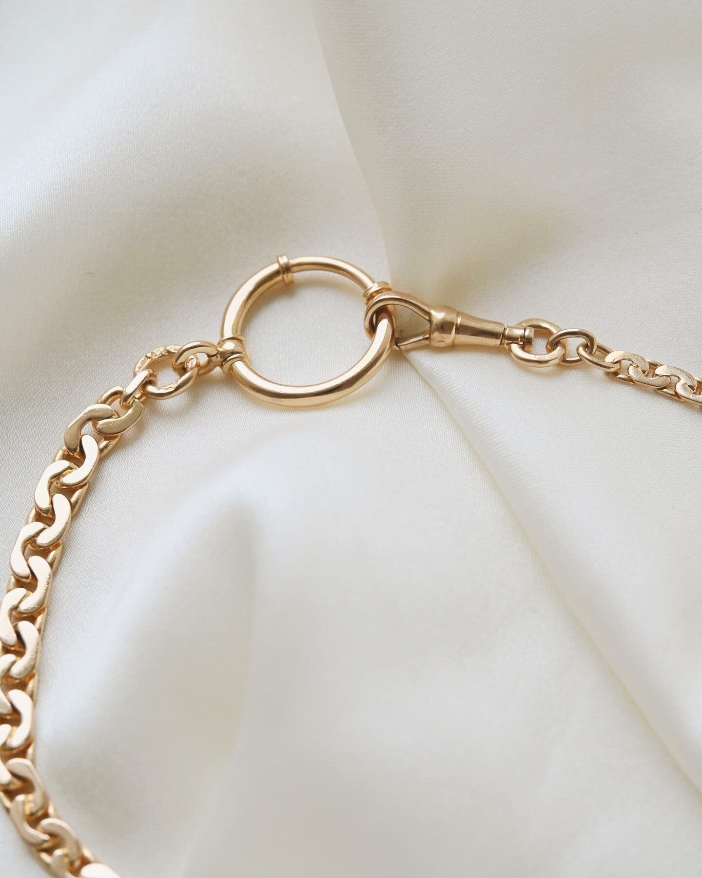 Antique Virola Link Watch Chain 18K Gold 1937