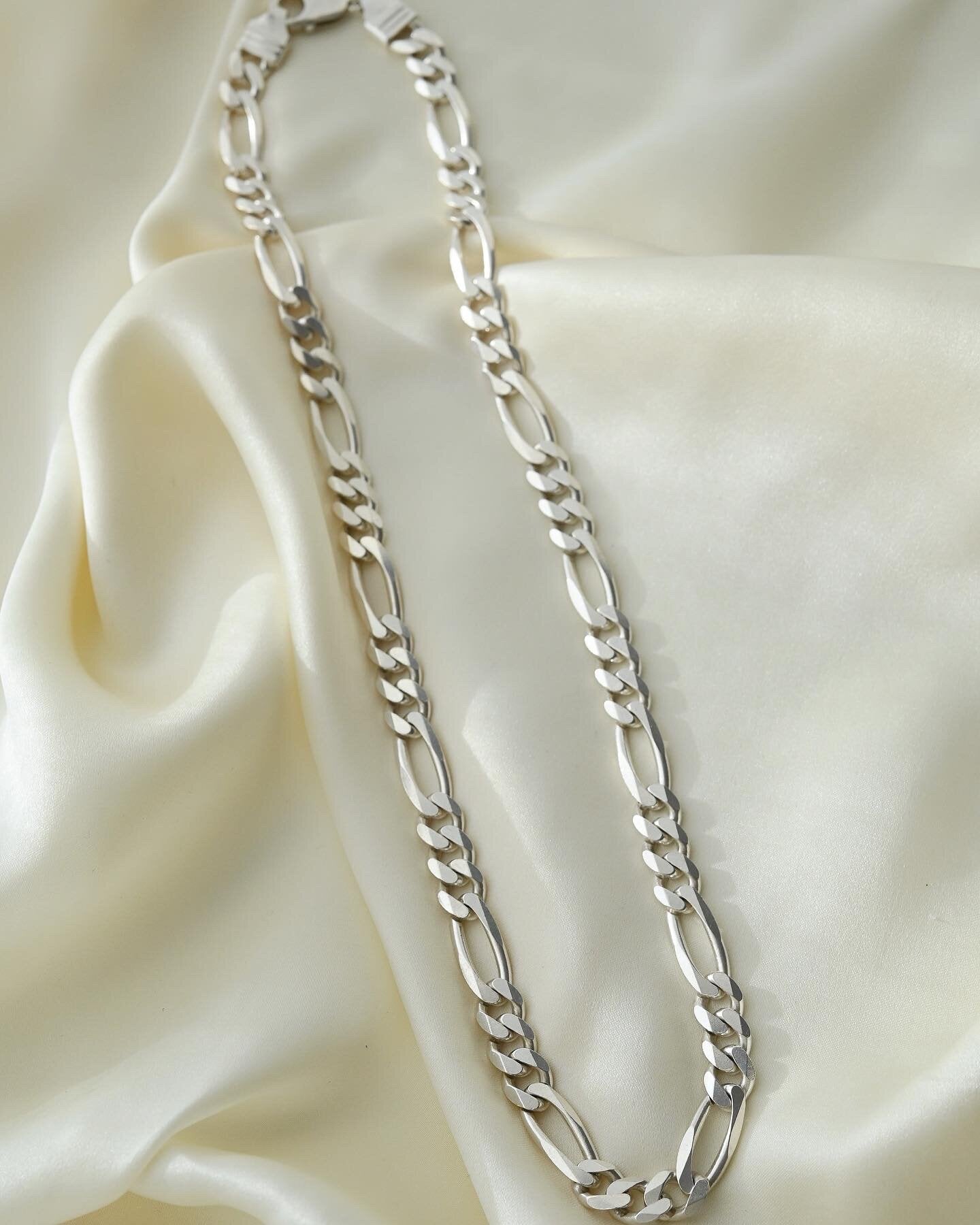 Amazing Vintage Jumbo Figaro Link Chain