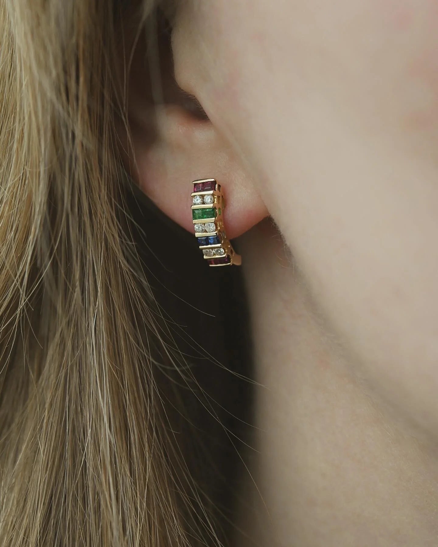 Stunning Half Hoop Studs w Natural Emerald Diamond Sapphire Ruby in 18K Gold 1980s