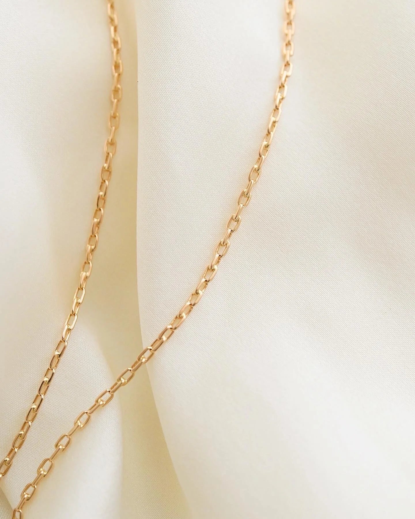 Skinny Baby Biker Link Chain 18K Gold 1945