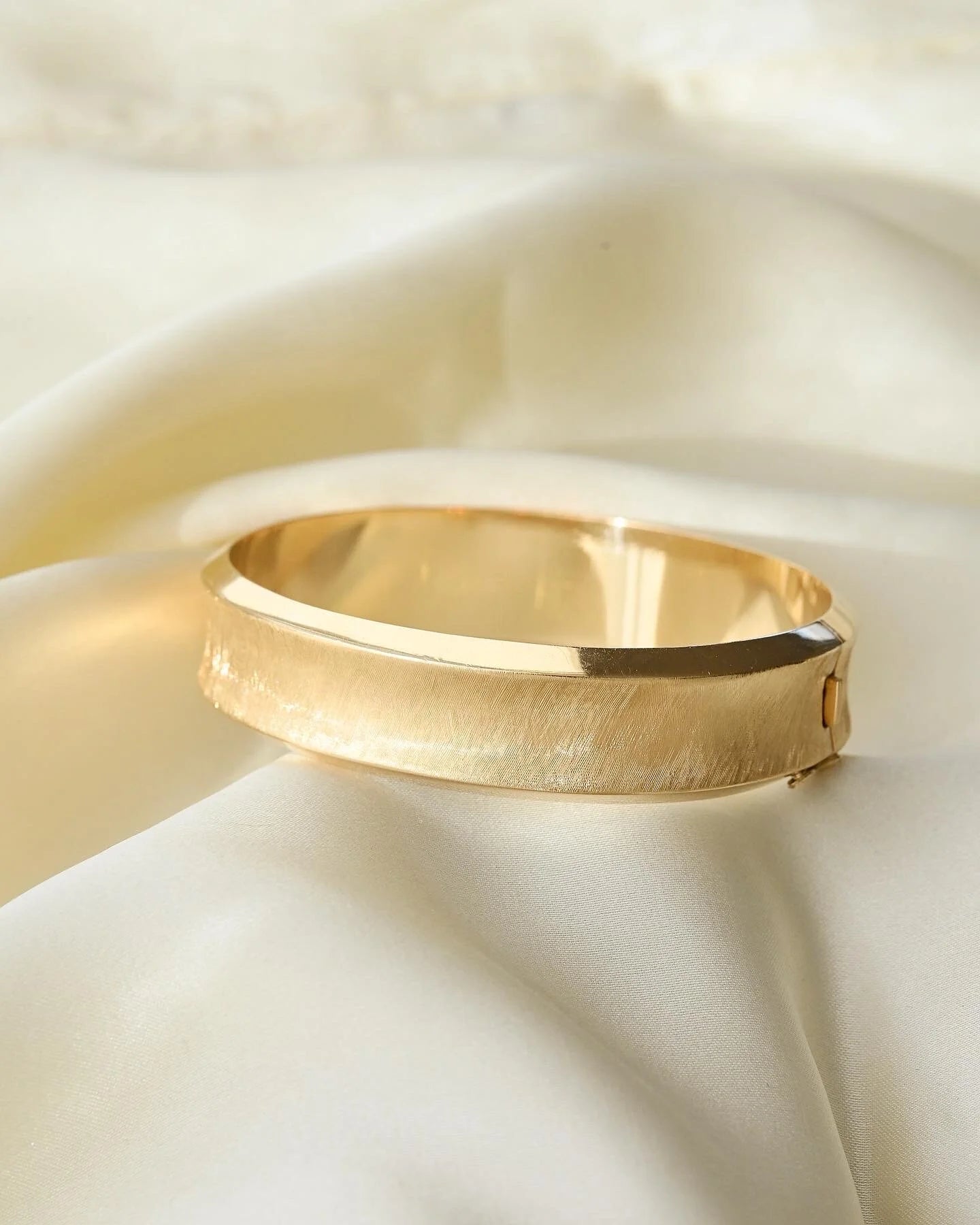 Brilliant Danish Vintage Bangle 14K Gold 1970s