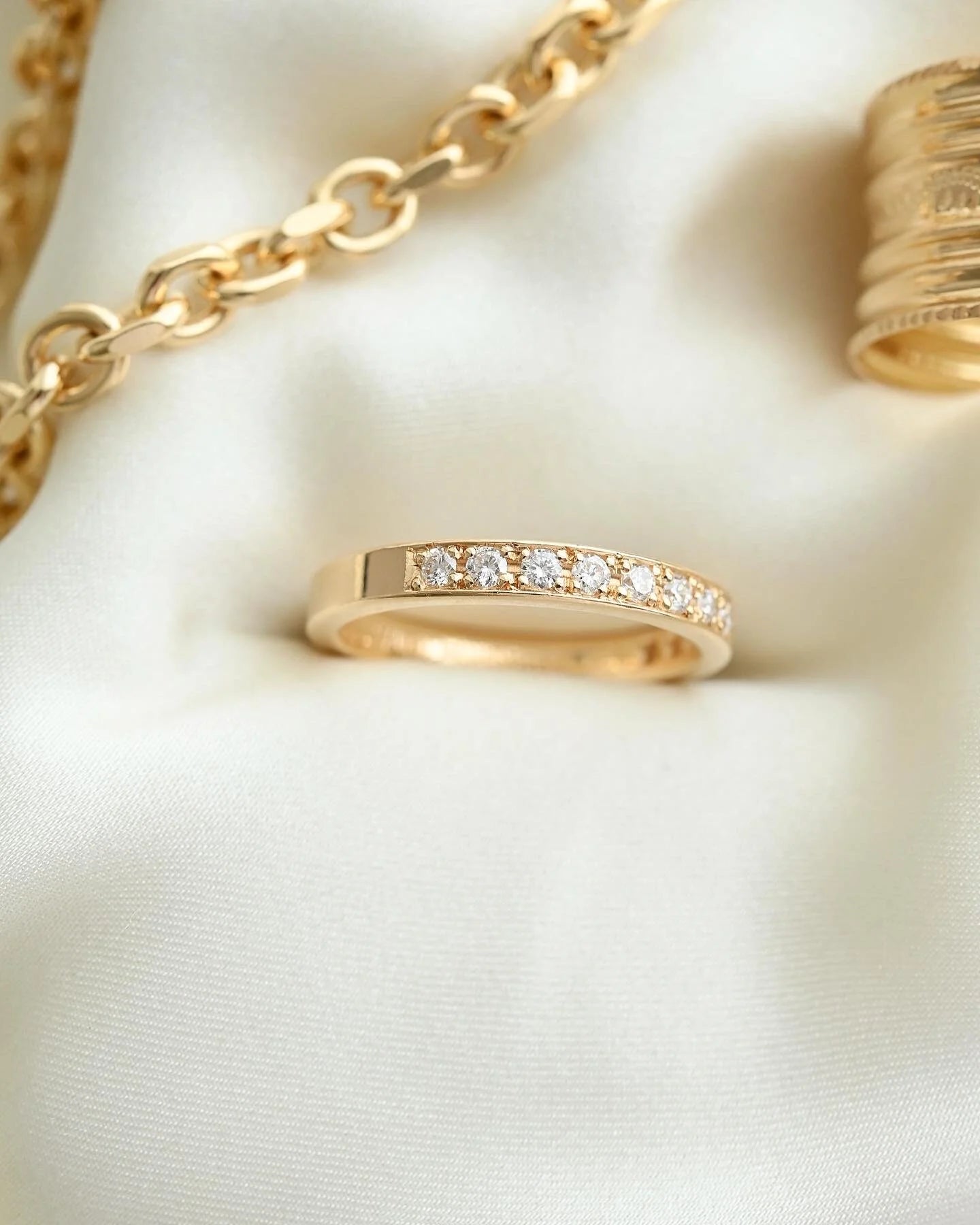 The Best Diamond Stacking Ring 18K Gold