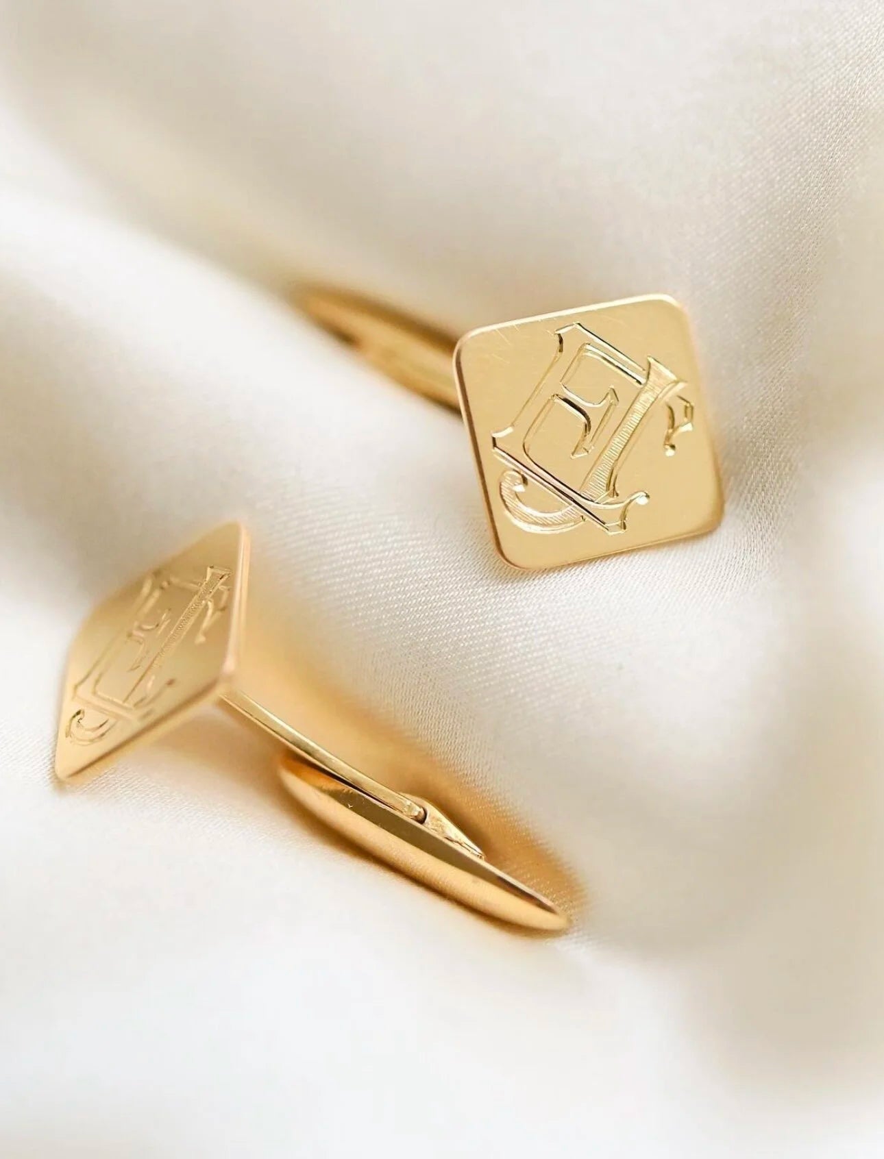 Irresistible 104-Year-Old Antique Cuff Links from 1919 18K Gold
