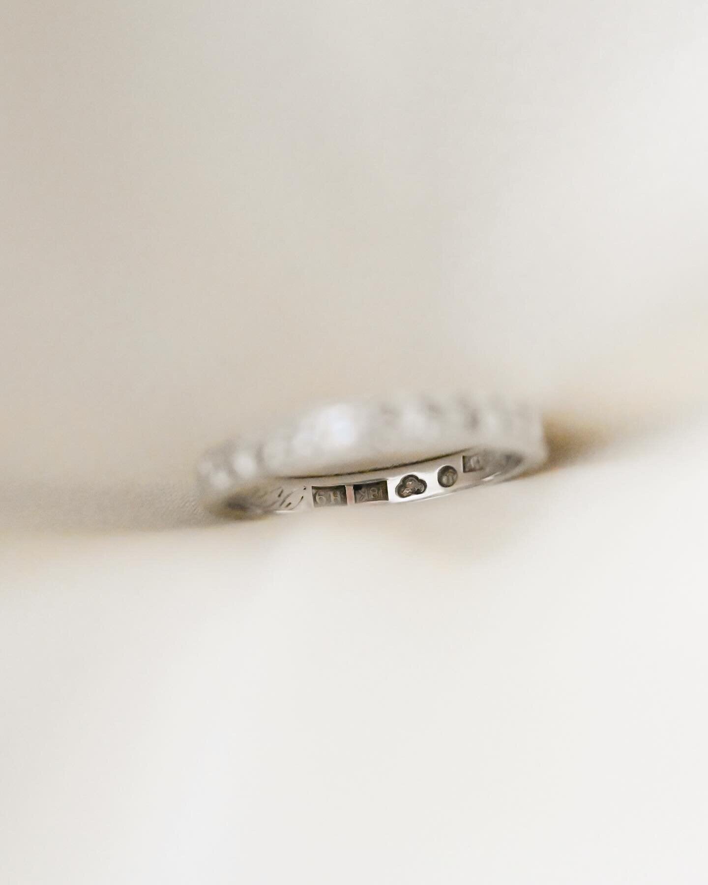 Shipping included! Antique Wedding Band Eternity Ring 18K Gold