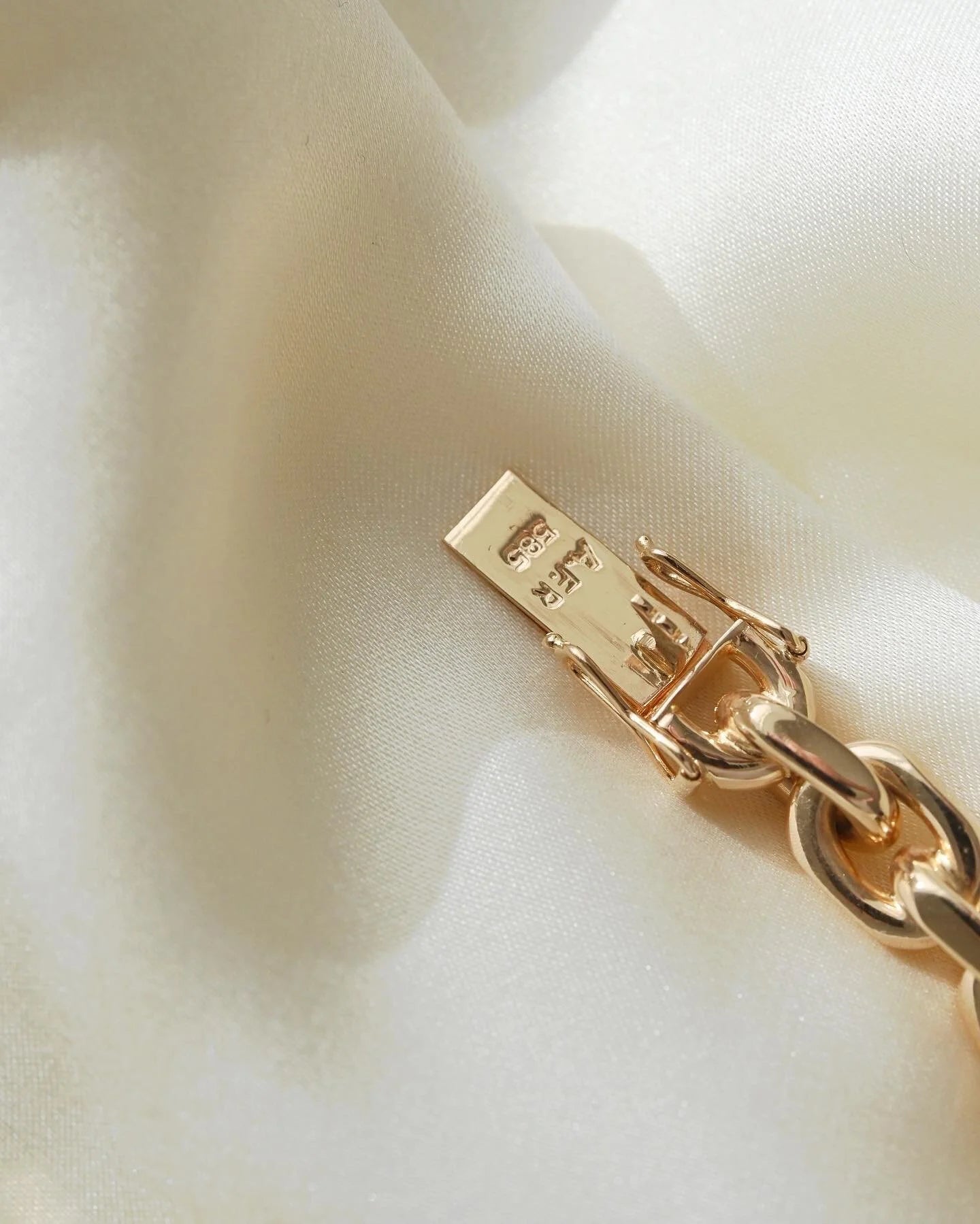 Big HEAVY AF Anchor Bracelet 14K Gold