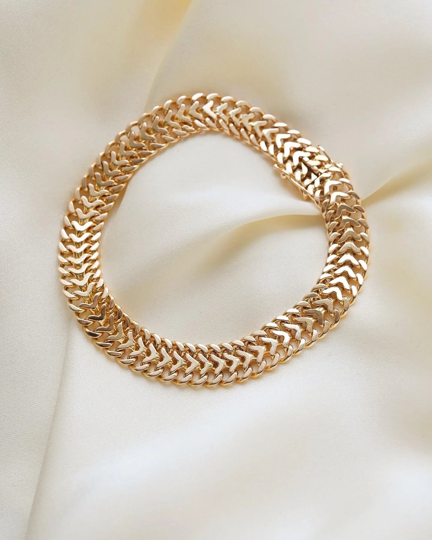 Special Buttery Fox Tail Link Bracelet 18K Gold 1959