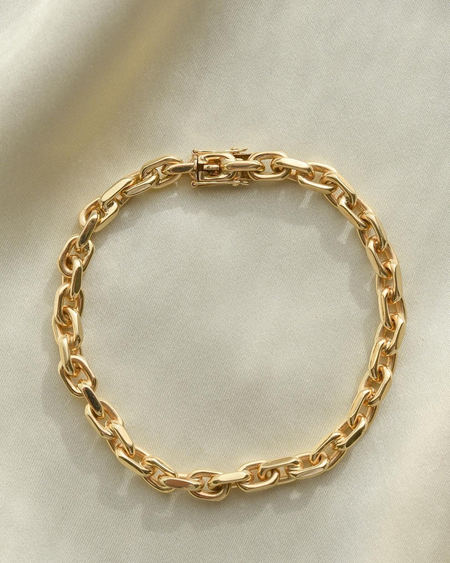 Glowing Vintage Anchor Link Bracelet 20 Grams 14K Gold