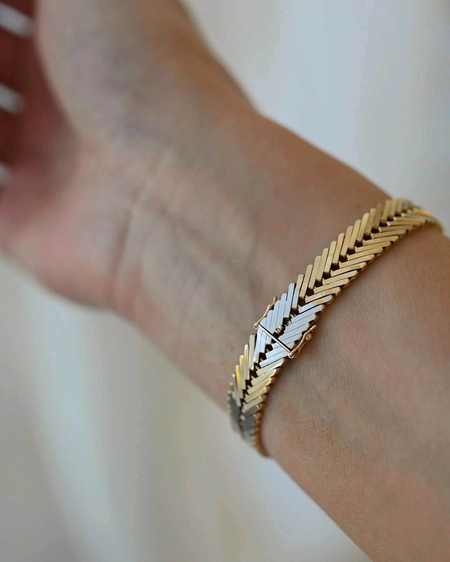 Ultra Shiny, Sparkly Snake Like Bracelet by Svend Glymers 14K Gold 1960s