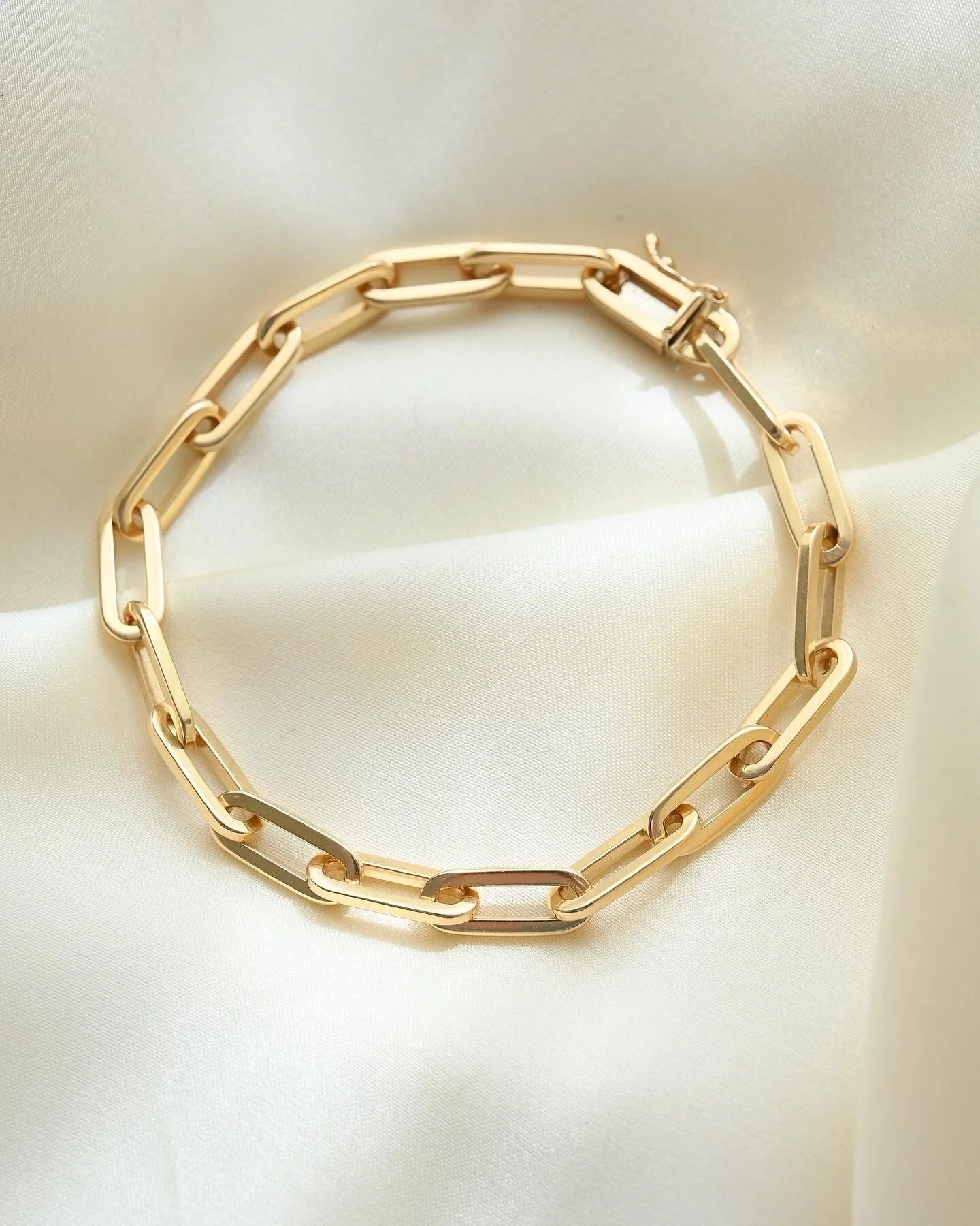 Perfect Italian Vintage Paper Clip Bracelet 18K Gold
