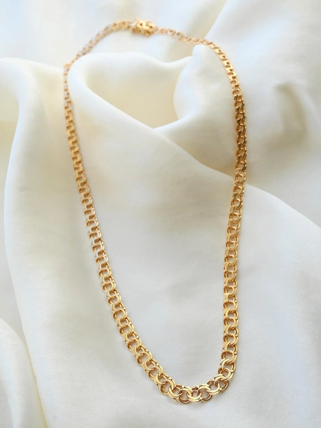 Extraordinary Beautiful Vintage Bismarck Chain 1960 18K Gold Sweden