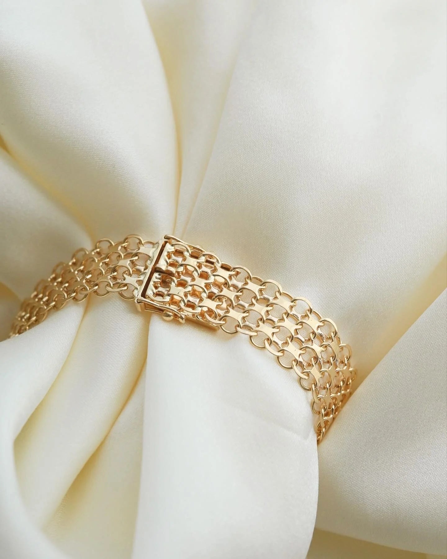 Glowing Wide Star Link Bracelet 18K Gold Sweden 1968