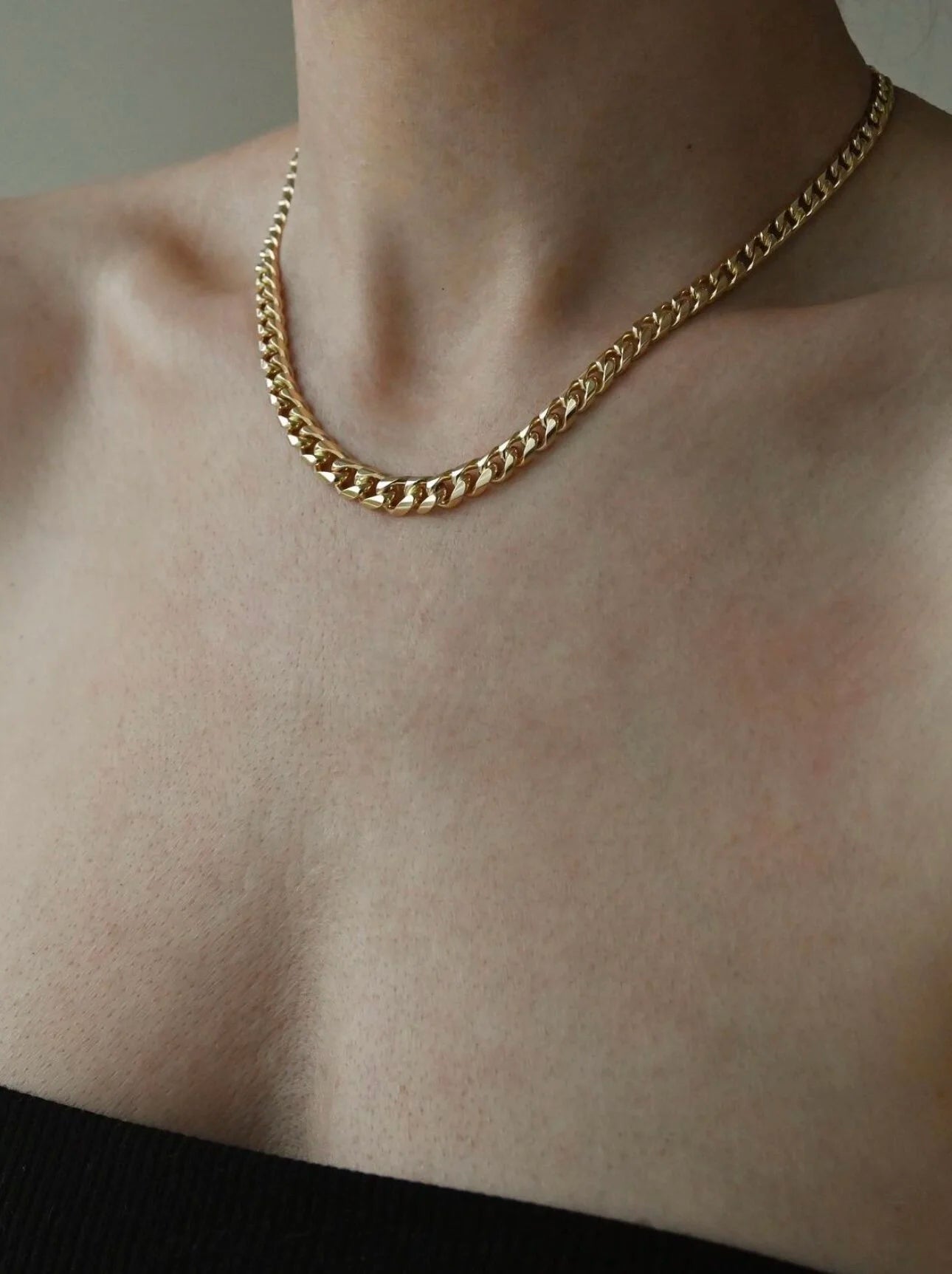 Sublime Big Double Sided Flat/Rounded Curb Link Necklace 18K Gold 1970s